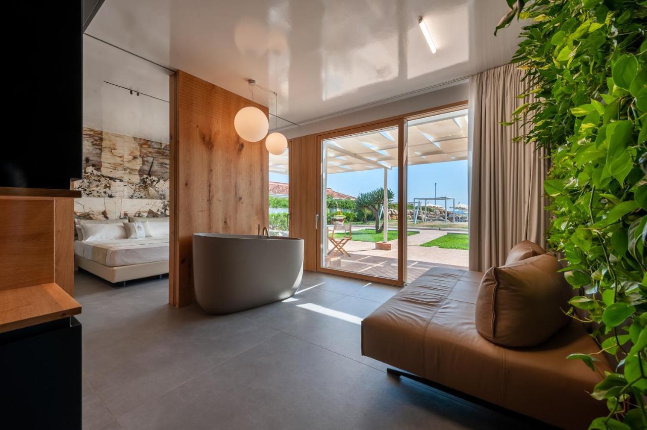 Donnarumma Hotel Casal Velino Bagian luar foto